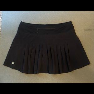 LULULEMON Pleated Skirt Black Size 8